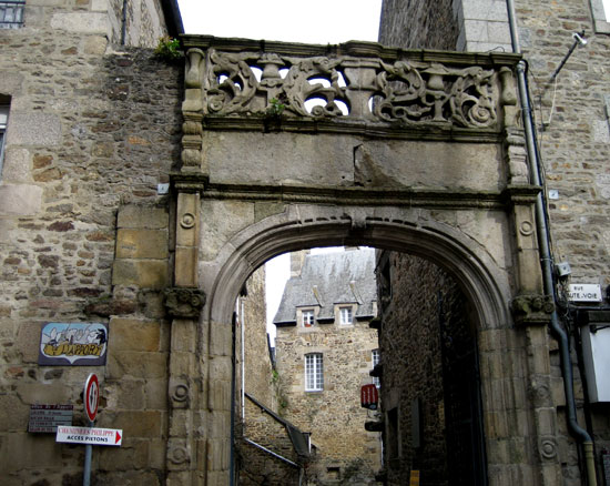 Dinan